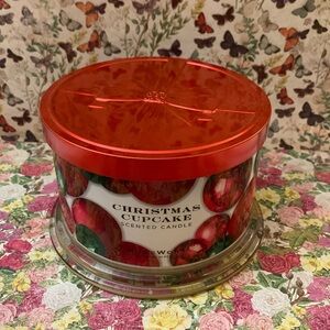 Homeworx slatkin and co Christmas cupcake 4 wicks candle